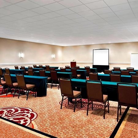 Sheraton Tampa Brandon Hotel Buitenkant foto