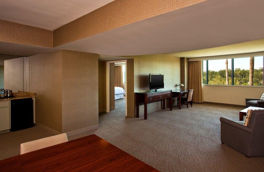 Sheraton Tampa Brandon Hotel Buitenkant foto