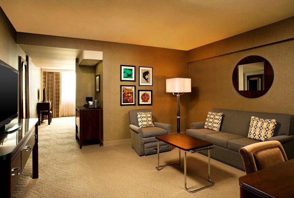 Sheraton Tampa Brandon Hotel Buitenkant foto