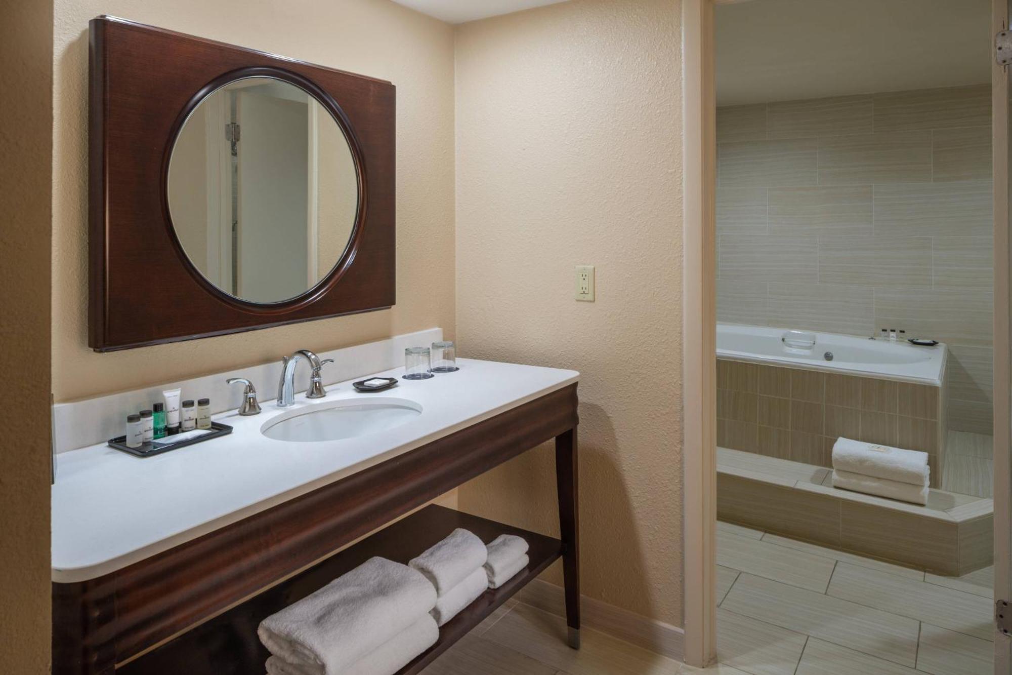 Sheraton Tampa Brandon Hotel Buitenkant foto