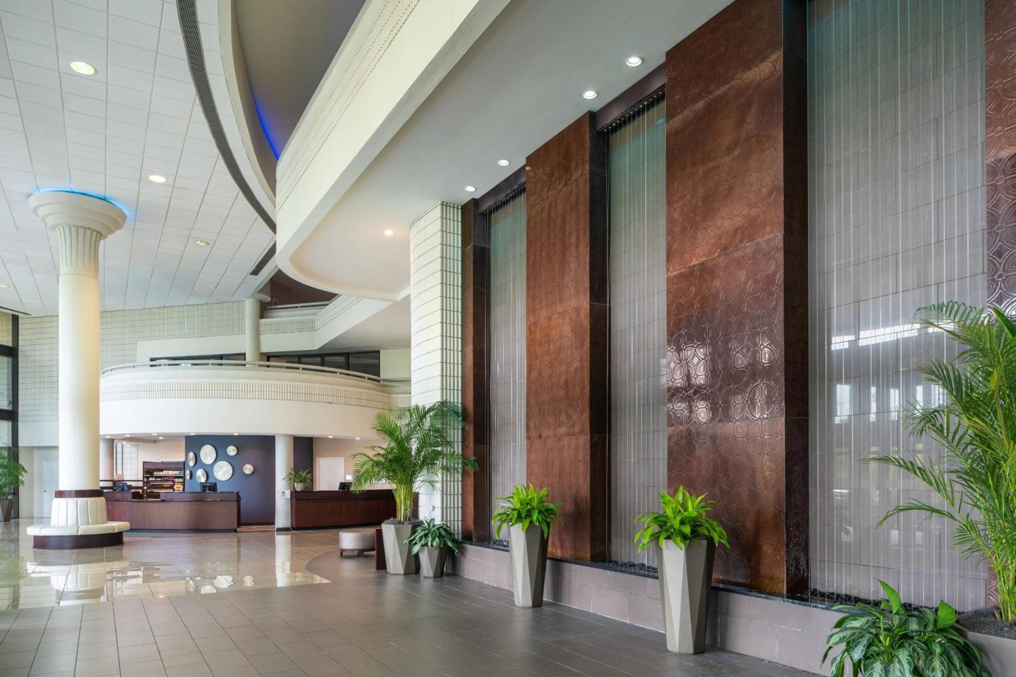 Sheraton Tampa Brandon Hotel Buitenkant foto