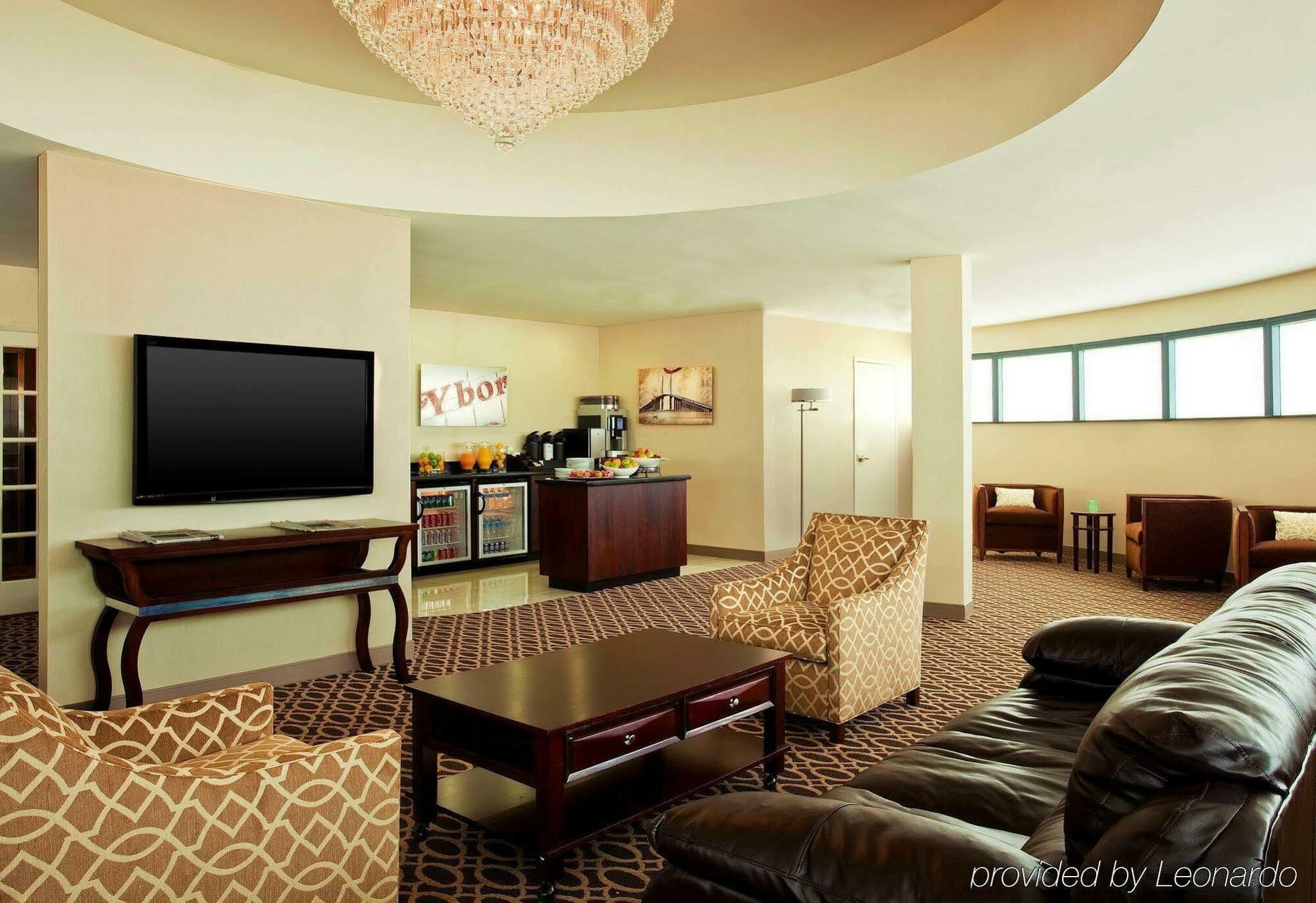 Sheraton Tampa Brandon Hotel Buitenkant foto